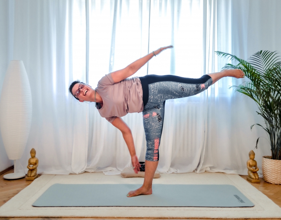 Estera-Tinca-instructor-yoga