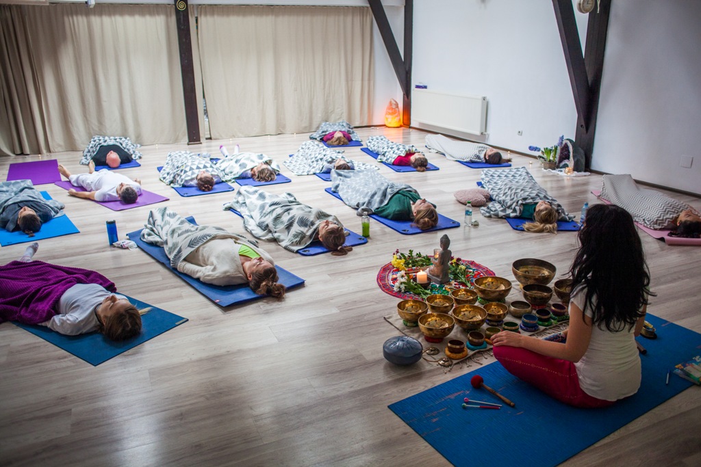 alexandra lazarescu yoga