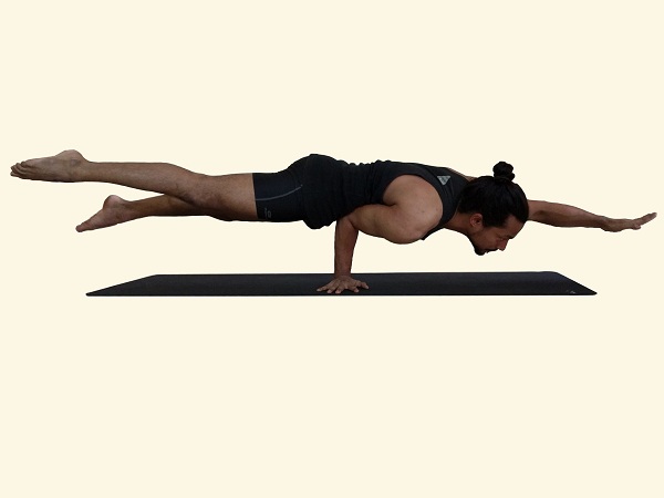 pangu mayurasana