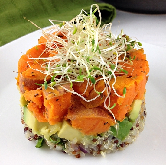 Timbale-avocado-quinoa-cartof dulce-germeni