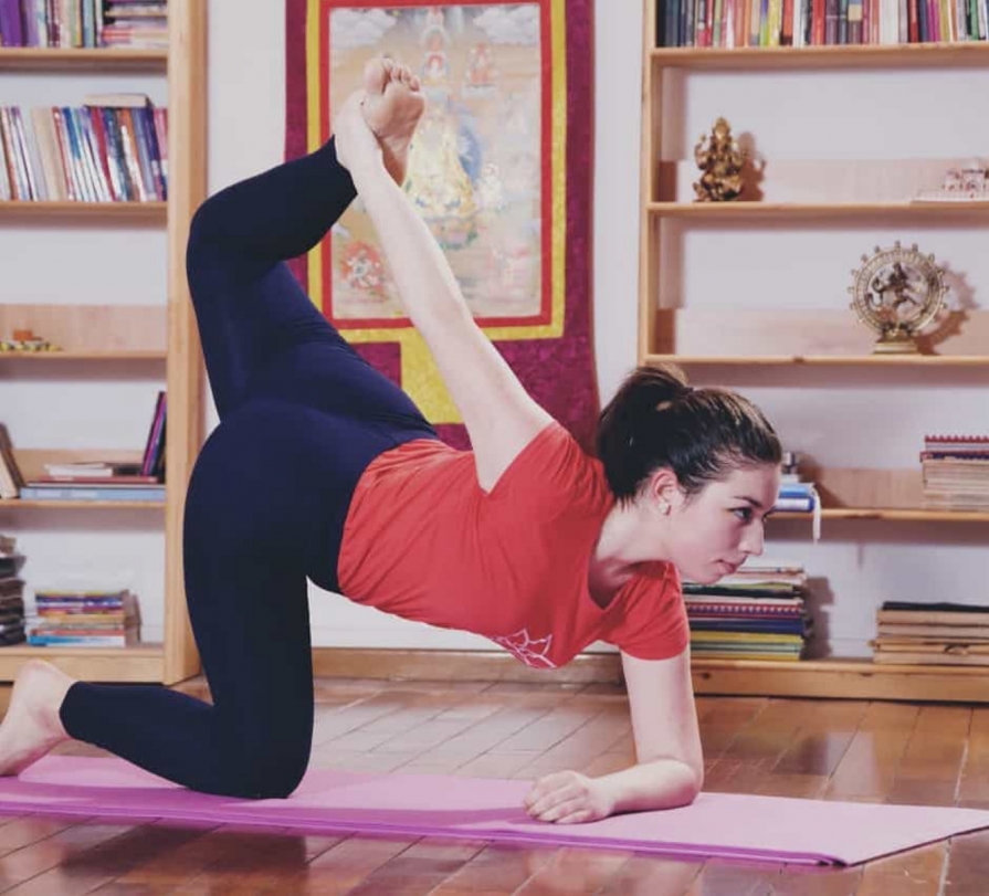 Andreea-Mudaoar-yoga-asana