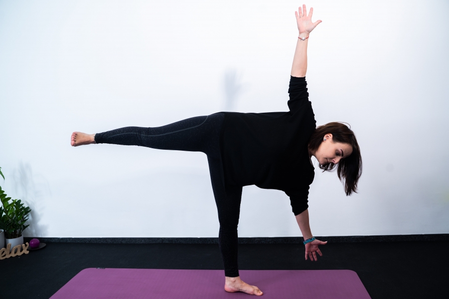 ana-ungar-instructor-yoga