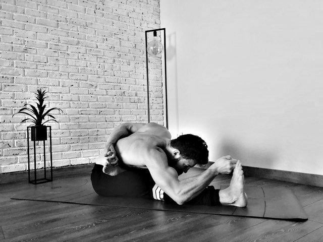 Horia-Teodor-Costan-instructor-yoga