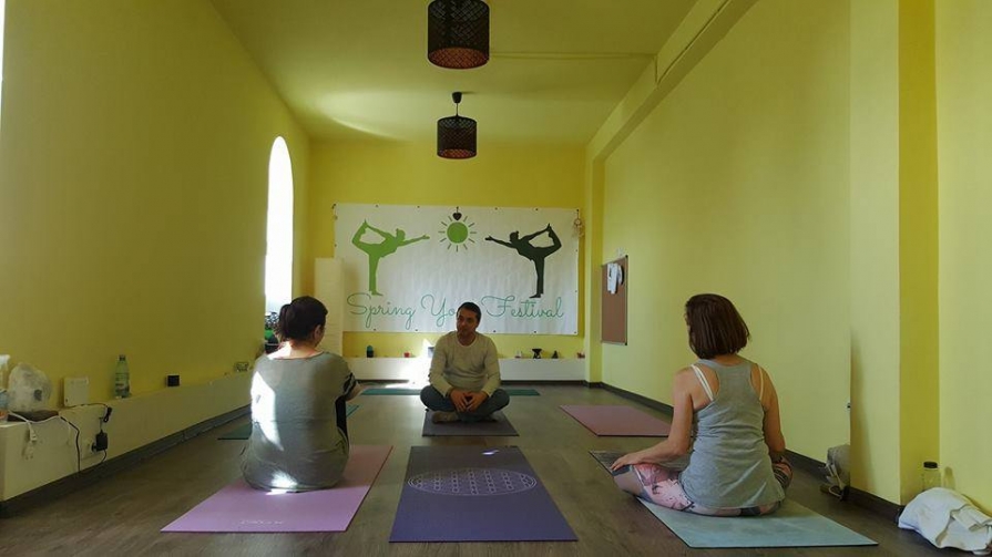 Tudor-Iosub-instructor-yoga