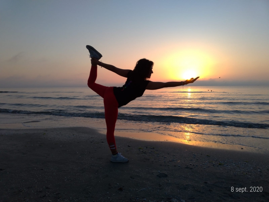 Carmen-Magdalena-Sascău-instructor yoga