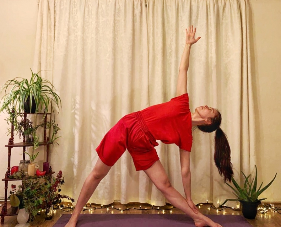 Lia-maria-instructor-yoga