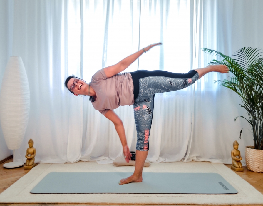 Estera-Tinca-instructor-yoga