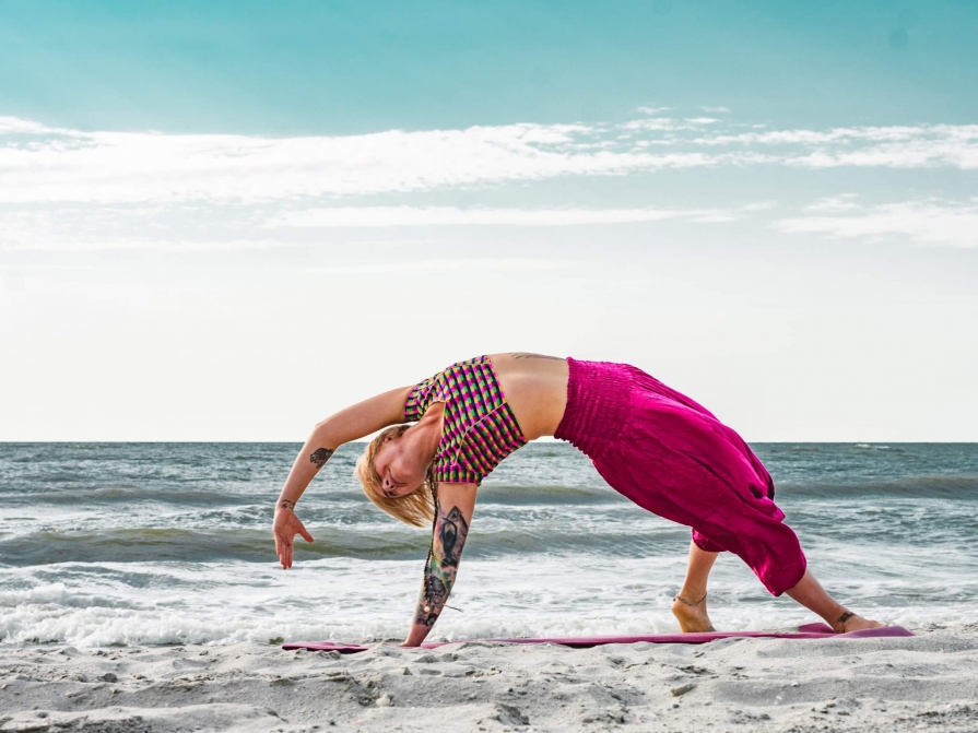 Roxana-Dumitrescu-instructor-yoga