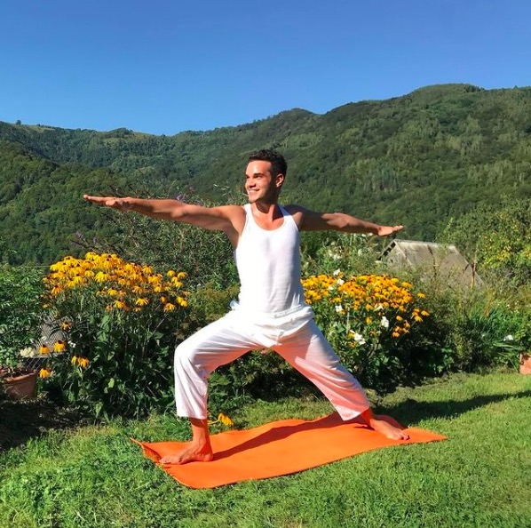 Raul-Sebastian-Puscas-instructor-yoga