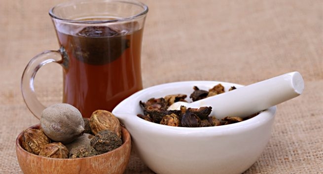 Apa Triphala, remediu ayurvedic pentru o serie de afectiuni Apa Triphala, remediu ayurvedic pentru o serie de afectiuni