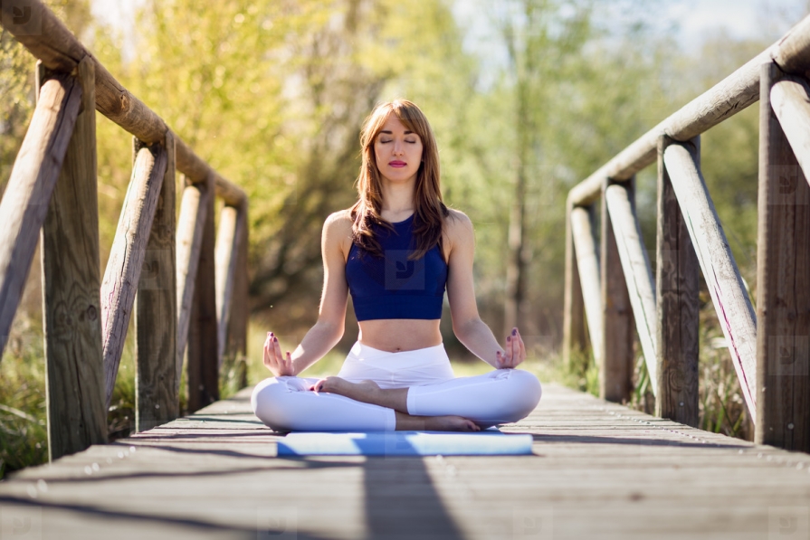 Asane pentru sănătatea coloanei vertebrale – Partea III – Scolioza femei-meditatie