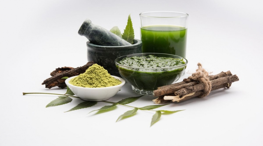 Ayurveda pentru sănătatea dinților și gingiilor amestec-condimente
