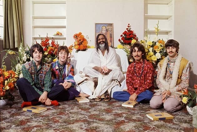 The Beatles, initiati de Maharishi, au fost promotorii miscarii New Age The Beatles, initiati de Maharishi, au fost promotorii miscarii New Age