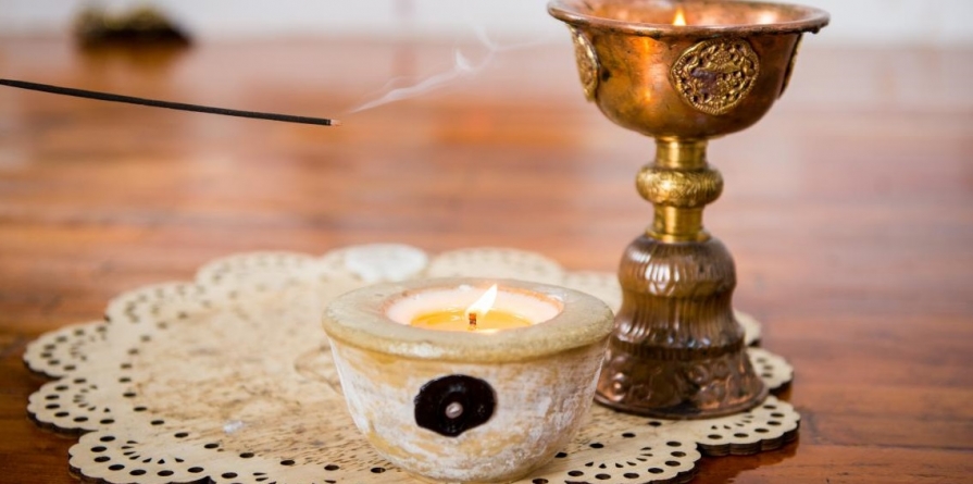 Bețișoare parfumate – arome vindecătoare care sporesc concentrarea aromaerapie-lumanare-betisoare