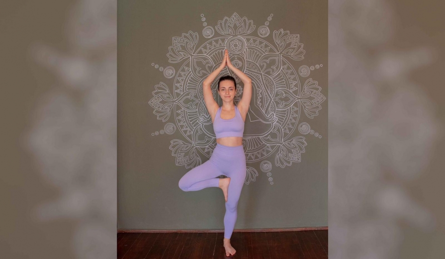 Geanina Bahnean: „Pentru mine Yoga reprezintă o serie de învățăminte străvechi care servesc ca mijloc al recentrării Sinelui.” Geanina-Bahnean-instructor-yoga