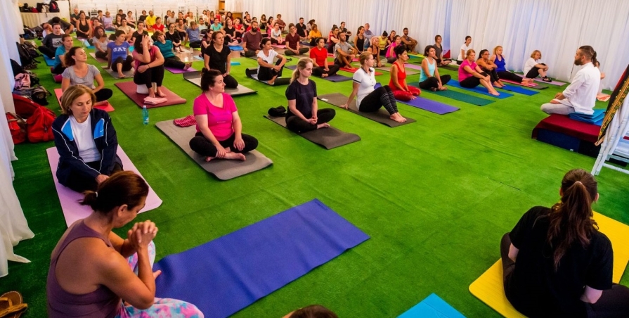 Hatha Yoga Seva - un deceniu dedicat practicii yoga autentice tradiționale Hatha Yoga Seva - un deceniu dedicat practicii yoga autentice tradiționale