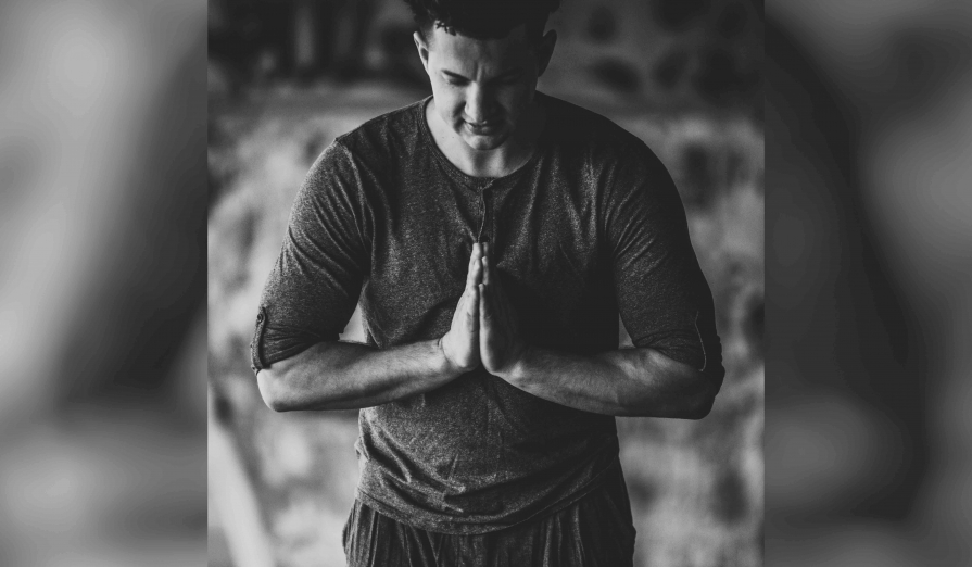Horia Teodor Costan: Yoga mă ajuta sa mă desăvârșesc ca ființă. Horia-Teodor-Costan-instructor-yoga