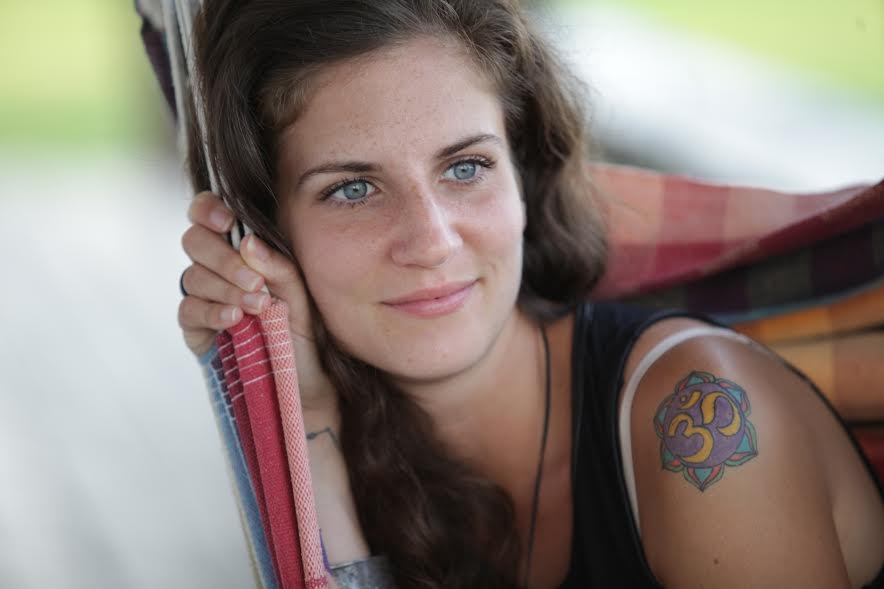Interviu Adina Boţan, psihoterapeut şi instructor Hatha-Yoga Interviu Adina Boţan, psihoterapeut şi instructor Hatha-Yoga