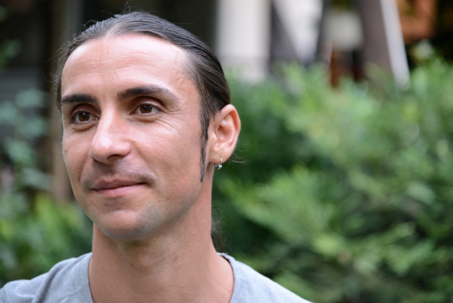 Interviu Cimbru Constantin: “Yoga ne invata cum sa traim frumos, este cheia uniunii dintre minte, corp si suflet” Interviu Cimbru Constantin: “Yoga ne invata cum sa traim frumos, este cheia uniunii dintre minte, corp si suflet”