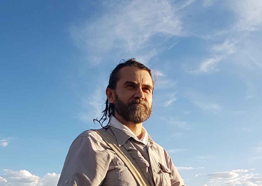 INTERVIU Val Voicu: "Majoritatea instructorilor de yoga din Romania se comporta ca niste antreprenori de ocazie..." INTERVIU Val Voicu: "Majoritatea instructorilor de yoga din Romania se comporta ca niste antreprenori de ocazie..."