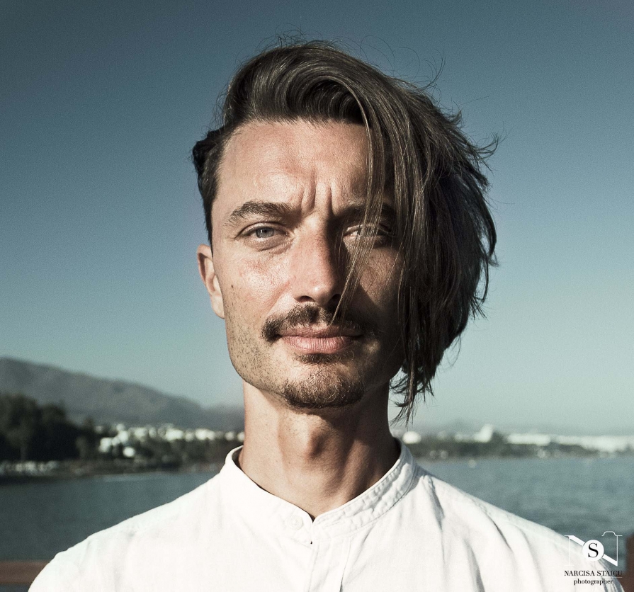 Liviu-Adrian-Giurgea-instructor-yoga Liviu Adrian Giurgea: „Pentru mine yoga este un stil de viață, o armonie către care tind cu fiecare acțiune conștientă de zi cu zi.”
