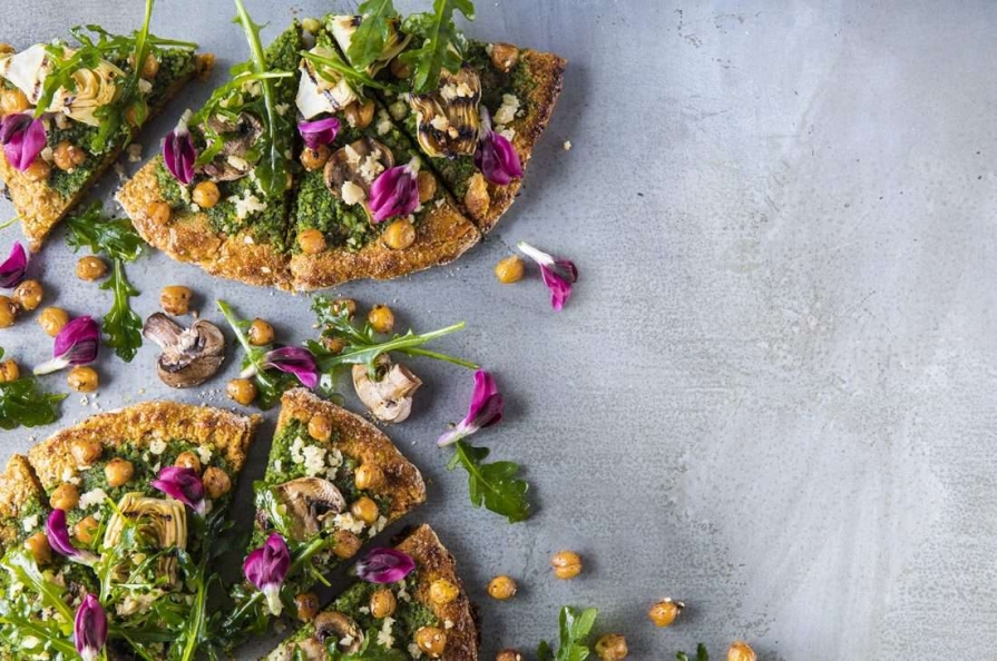 Pizza vegetariana cu pesto și cartof dulce pizza-vegetariana-ciuperci-naut