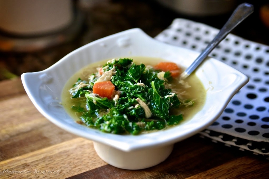 Reteta ayurvedica: Supa de kale si morcov, cu ghimbir si chimen