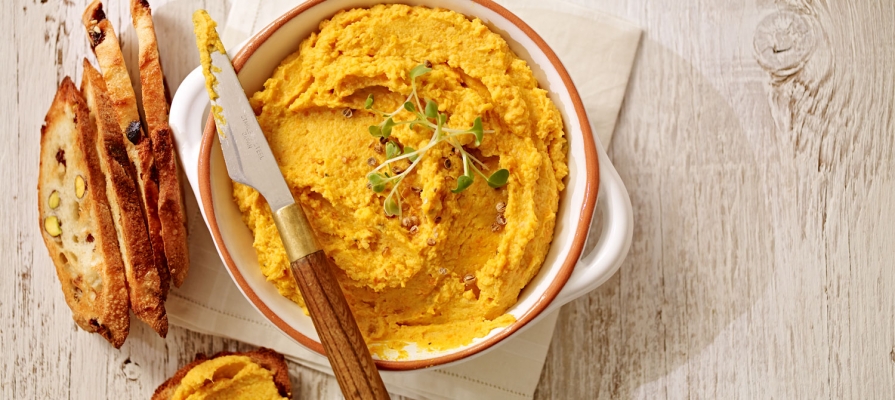 Reteta: Hummus cu morcov copt si marar