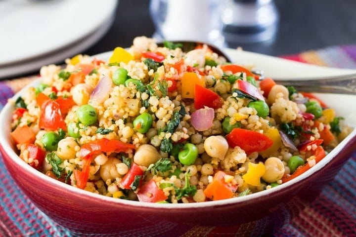 Reteta marocana condimentata de couscous cu legume Reteta marocana condimentata de couscous cu legume