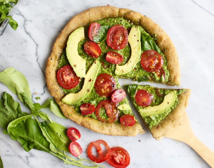 Reteta: pizza vegana, gustoasa si hranitoare Reteta: pizza vegana, gustoasa si hranitoare