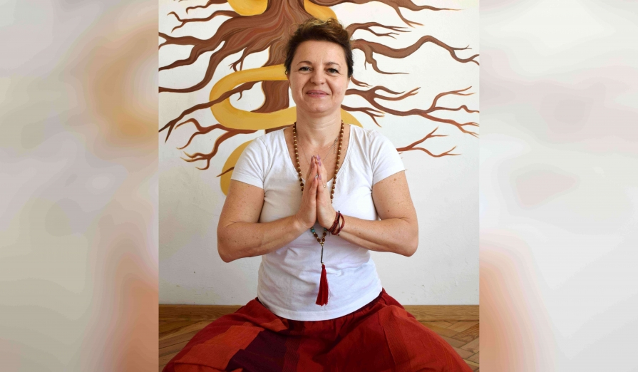 Serenciuc Zsuszanna: „Practica zilnică este secretul rezultatelor obținute prin yoga.” Serenciuc-Zsuszanna-instrutor-yoga