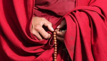 Siragul Mala – ce este si de ce il folosesc calugarii in timpul meditatiei Siragul Mala – ce este si de ce il folosesc calugarii in timpul meditatiei