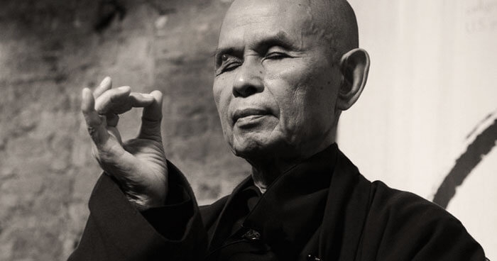 Thich Nhat Hanh: “Suntem aici sa ne trezim din iluzia separarii.” Thich Nhat Hanh: “Suntem aici sa ne trezim din iluzia separarii.”