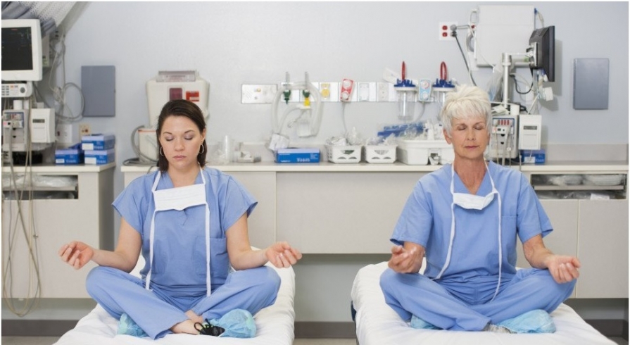 Un nou studiu demonstreaza efectul practicii yoga, al meditatiei si al rugaciunii asupra corpului si psihicului uman Un nou studiu demonstreaza efectul practicii yoga, al meditatiei si al rugaciunii asupra corpului si psihicului uman