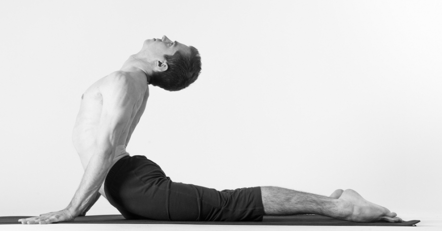 Bhujangasana: Postura cobrei Bhujangasana: Postura cobrei