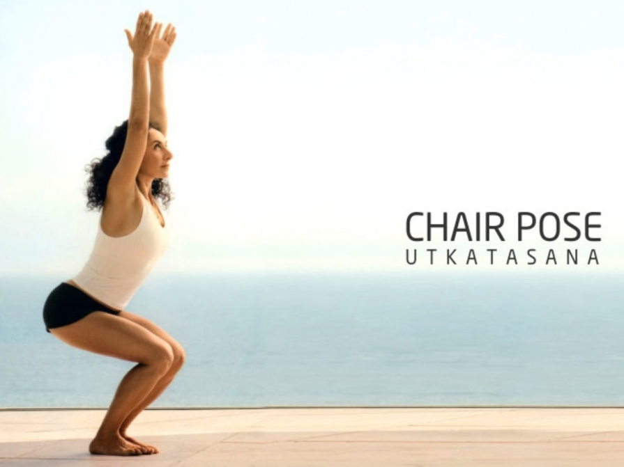 Utkatasana sau poziția scaunului femeie-Utkatasana