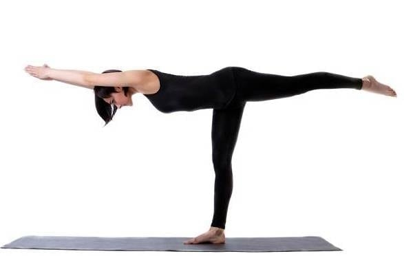 Virabhadrasana 3 - asana curajulu femeie-Virabhadrasana 3