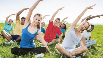 Adolescenții practica yoga