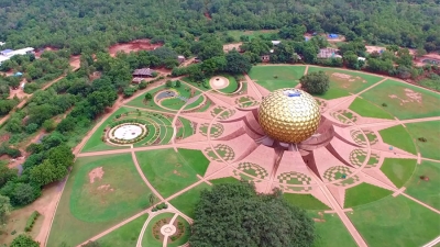 Auroville, orasul experimental utopic, in care se traieste in pace si armonie