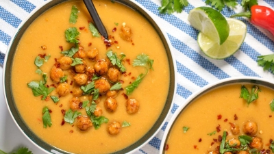 Bucatarul ayurvedic, reteta de supa de naut, cu toate cele sase gusturi