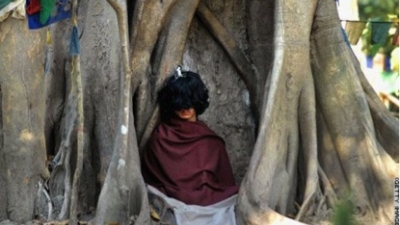 "Buddha Boy", băiatul de 15 ani care a meditat 10 luni încontinuu "Buddha Boy", băiatul de 15 ani care a meditat 10 luni încontinuu