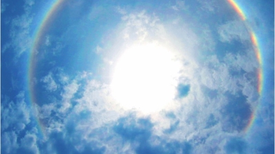 Calugarii budisti isi pot transforma corpul in lumina pura