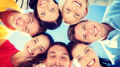 Conexiunea este nevoia umana fundamentala, afla ce o impiedica si de ce nu putem trai fara ea