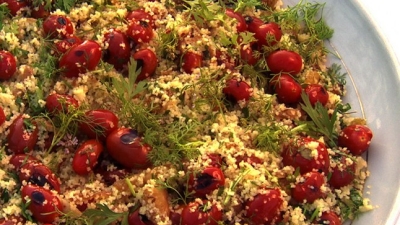 couscous-rosii-cherry-ierburi