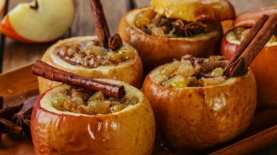 Desert: Mar copt, umplut cu nuci si merisoare