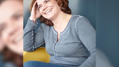 Erica Nagy femeie-zambet-erica-nagy
