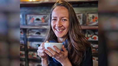 Flavia-Turcu-instructor-yoga