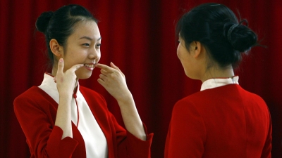 Gandirea pozitiva a transformat fericirea in datorie si povara