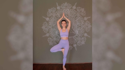 Geanina Bahnean: „Pentru mine Yoga reprezintă o serie de învățăminte străvechi care servesc ca mijloc al recentrării Sinelui.” Geanina-Bahnean-instructor-yoga