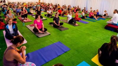 Hatha Yoga Seva - un deceniu dedicat practicii yoga autentice tradiționale